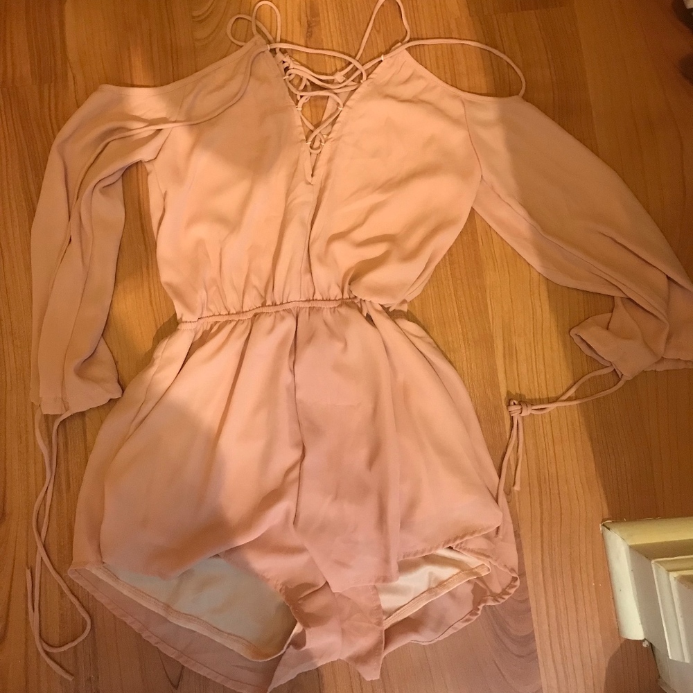 NWT Mura Boutique Blush Romper